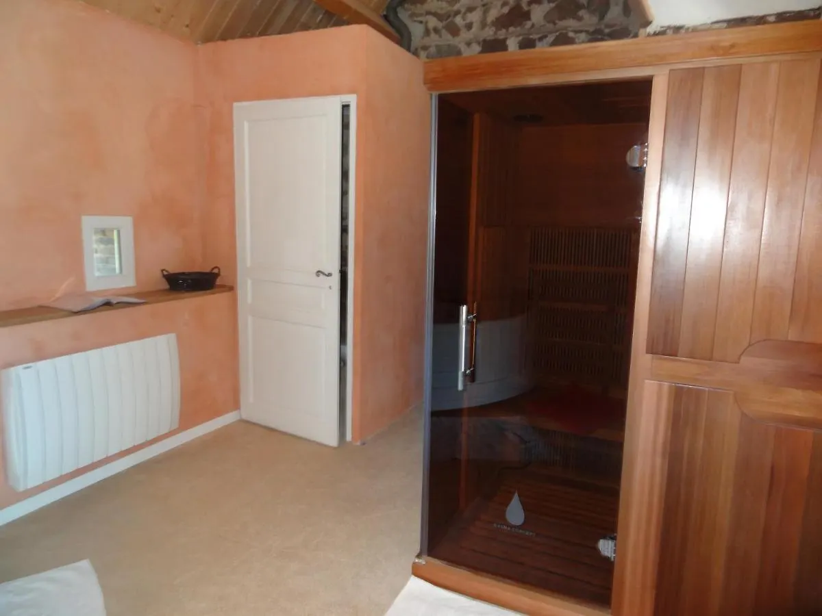 Holiday home Gite Des Chambauds - Allier - Auvergne -12 Pers Le Donjon France